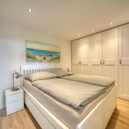 - Haus L, App 0l0401 Appartement *