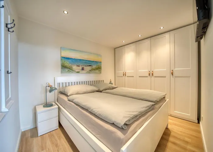 - Haus L, App 0l0401 Appartement *