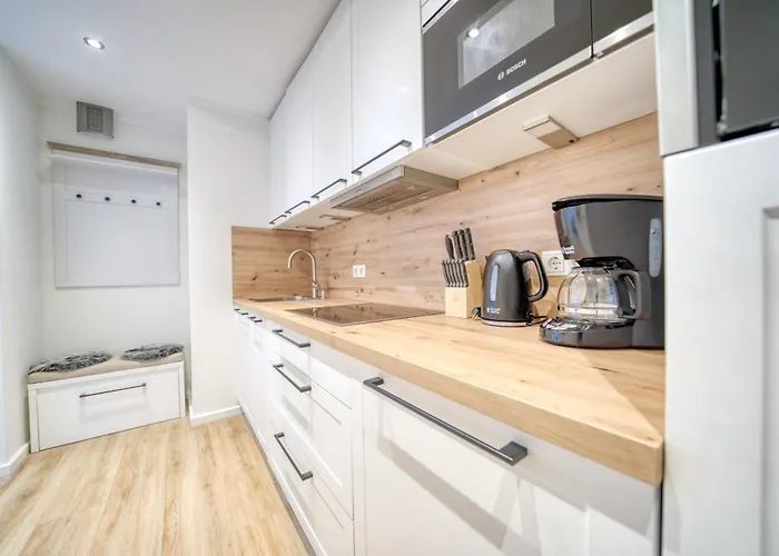 - Haus L, App 0l0401 Appartement